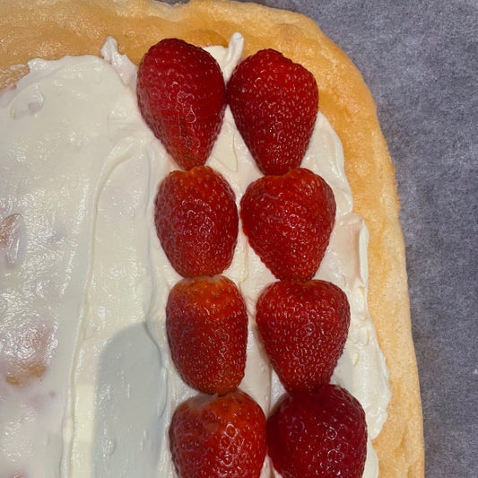 Strawberry Swiss-Roll